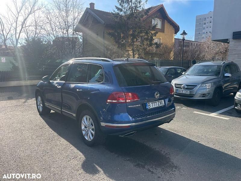 Second-hand VW Touareg 204 CP (150 kW) 2015 Albastru SUV