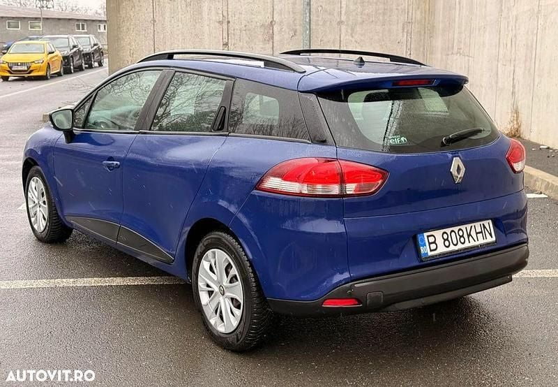 Second-hand Renault Clio GrandTour Life 75 CP (55 kW) 2018 Culoarealbastru Break