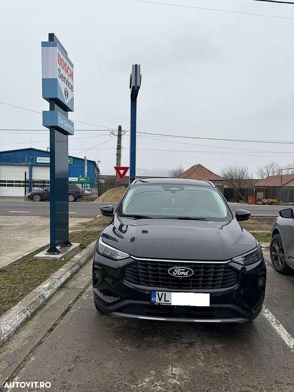 Second-hand Ford Kuga 180 CP (132 kW) 2024 Culoarenegru SUV