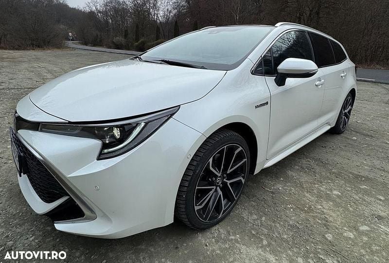 Culoarealb Utilizat 2019 Toyota Corolla Plus Break | 19.500 EUR (Preț bun) - Imagine 1/4