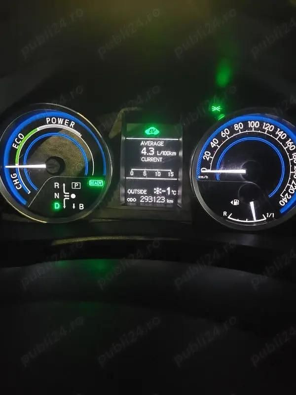 Second-hand Toyota Auris Hybrid 126 CP (92 kW) 2013 Break