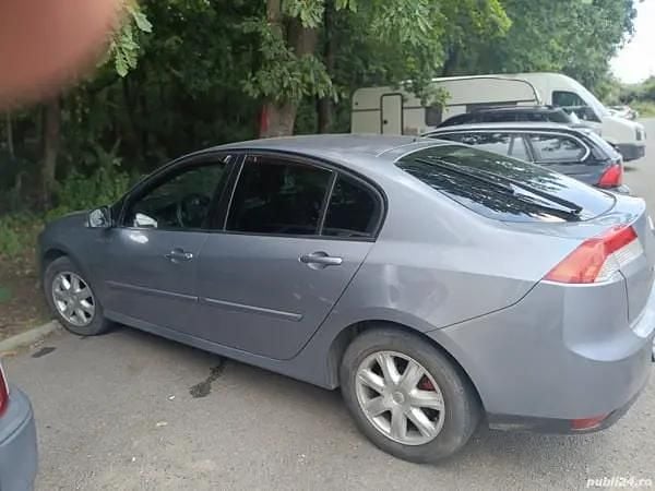 Albastru Utilizat 2007 Renault Laguna III Hatchback | 1.590 EUR (Preț OK) - Imagine 1/4