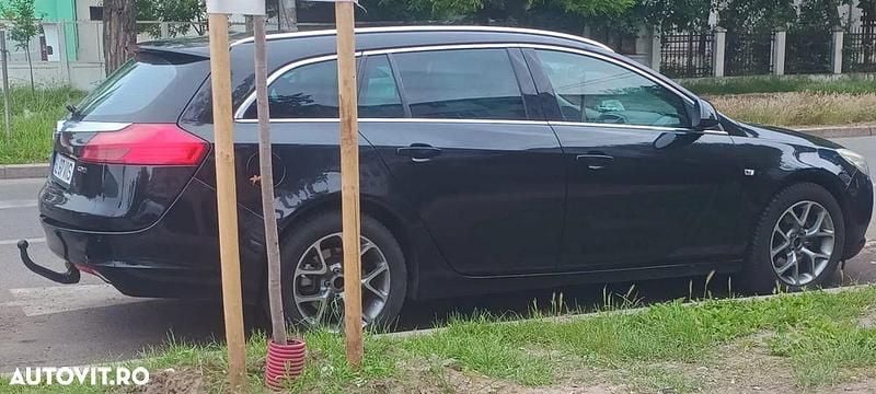 Negru Utilizat 2009 Opel Insignia Cosmo Break | 2.950 EUR (Preț OK) - Imagine 1/4