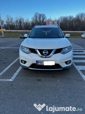 Alb Utilizat 2015 Nissan X-Trail SUV | 12.000 EUR (Puțin scump) - Imagine 1/4
