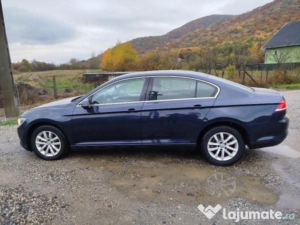 Albastru Utilizat 2017 VW Passat Berlinǎ | 12.200 EUR (Super Preț) - Imagine 1/4