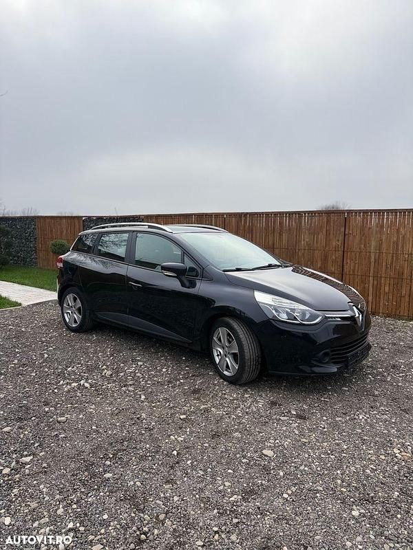 Second-hand Renault Clio GrandTour LIMITED 90 CP (66 kW) 2014 Culoarenegru Break