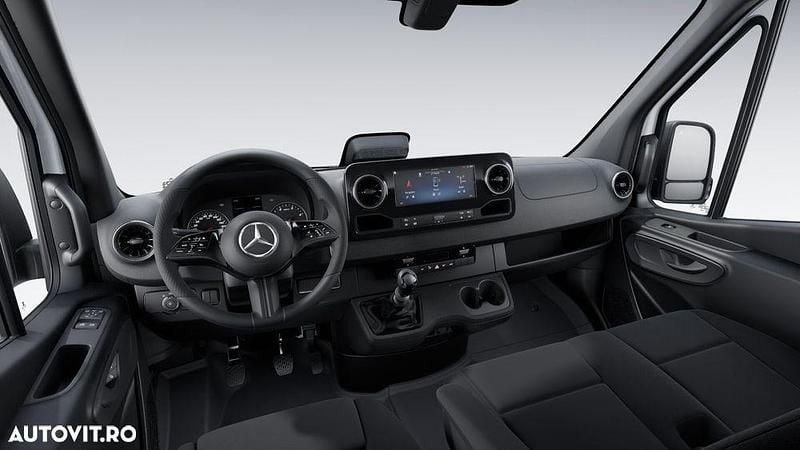 Second-hand Mercedes Sprinter 170 CP (125 kW) 2024 Culoarealb Van