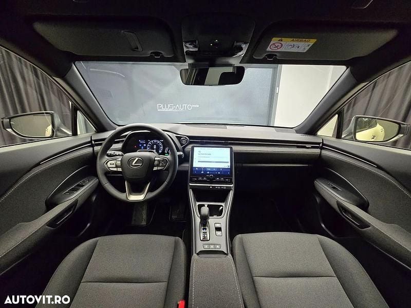 Second-hand Lexus LBX Business Edition 136 CP (100 kW) 2024 Culoarealb SUV