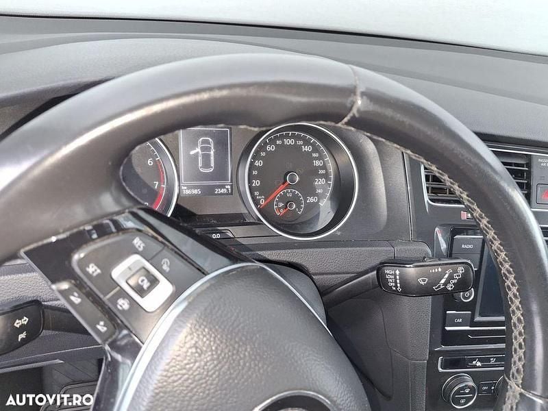 Second-hand VW Golf VII Trendline 116 CP (85 kW) 2019 Culoarealbastru Hatchback