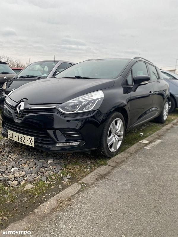 Culoarenegru Utilizat 2018 Renault Clio GrandTour Break | 6.500 EUR (Preț OK) - Imagine 1/4