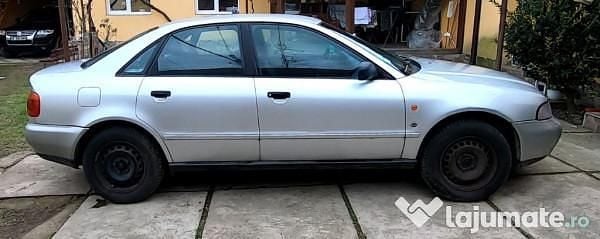 Gri Utilizat 1995 Audi A4 Berlinǎ | 500 EUR - Imagine 1/3