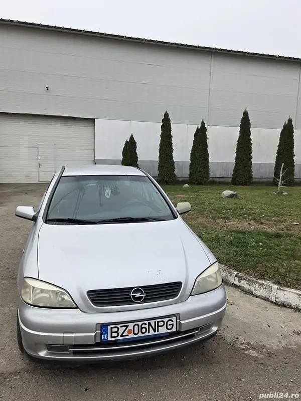 Utilizat 2007 Opel Astra Classic Berlinǎ | 2.650 EUR - Imagine 1/4