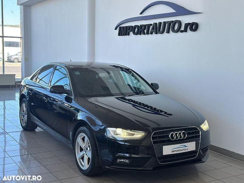 Culoarenegru Utilizat 2012 Audi A4 Berlinǎ | 8.590 EUR (Preț OK) - Imagine 1/4
