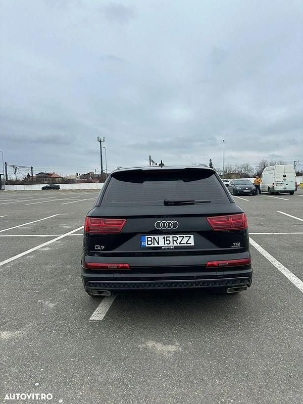 Second-hand Audi Q7 218 CP (160 kW) 2018 Culoarenegru SUV