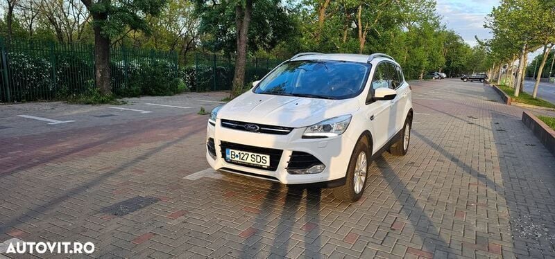 Alb Utilizat 2015 Ford Kuga Titanium SUV | 10.490 EUR (Preț bun) - Imagine 1/4