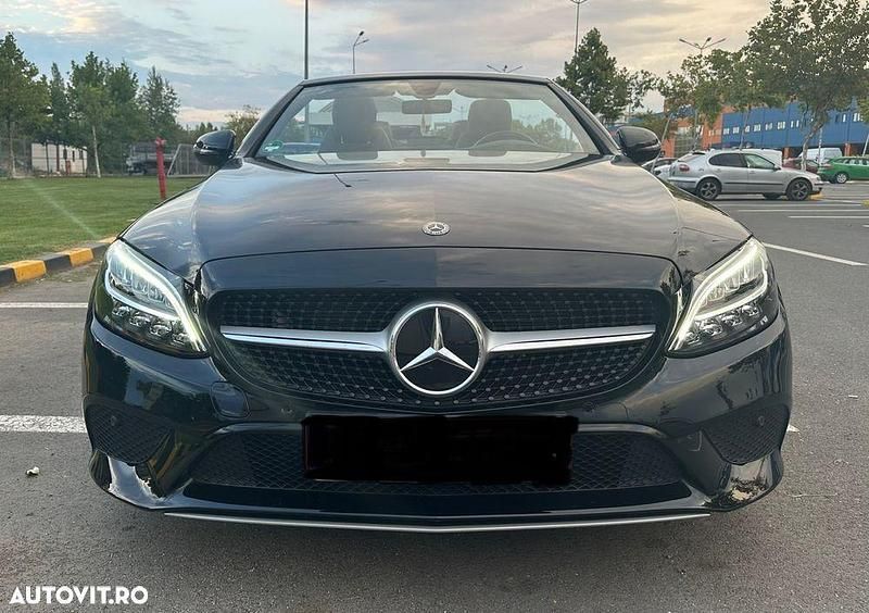 Culoarenegru Utilizat 2020 Mercedes C220 Cabrio | 36.950 EUR (Scump) - Imagine 1/4