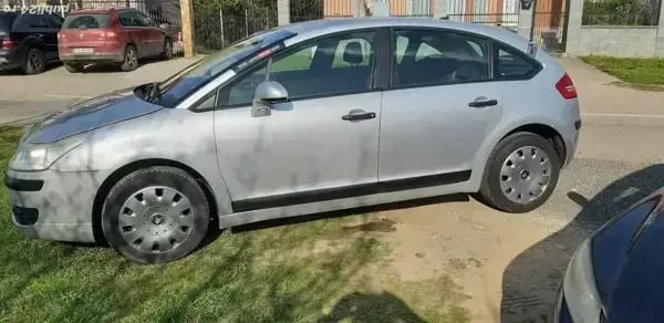 Utilizat 2005 Citroën C4 Berlinǎ | 1.600 EUR (Preț OK) - Imagine 1/4