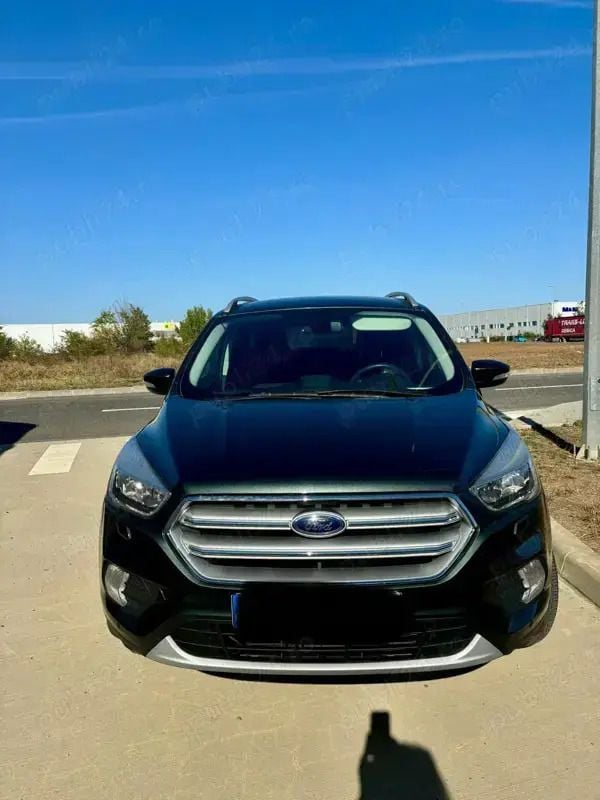 Utilizat 2018 Ford Kuga Trend SUV | 11.990 EUR (Preț bun) - Imagine 1/4