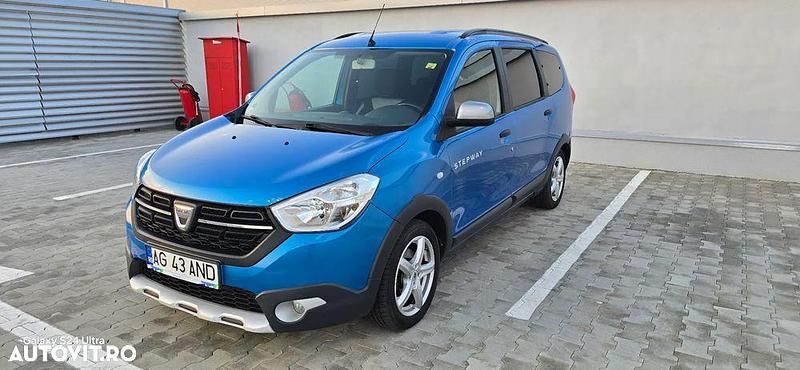 Culoarealbastru Utilizat 2019 Dacia Lodgy Stepway Monovolum | 9.990 EUR (Preț OK) - Imagine 1/4