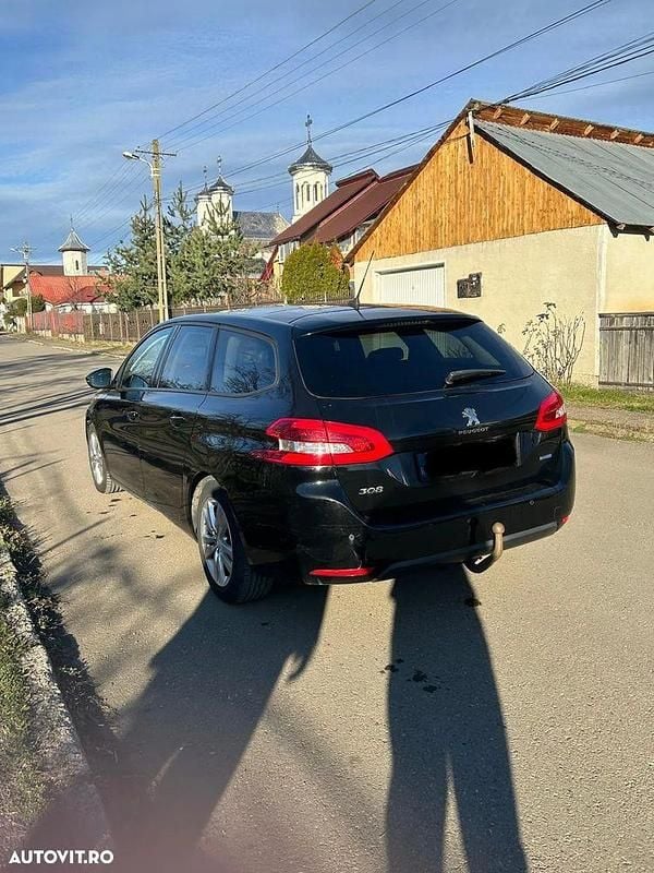 Second-hand Peugeot 308 Allure 120 CP (88 kW) 2015 Culoarenegru Break