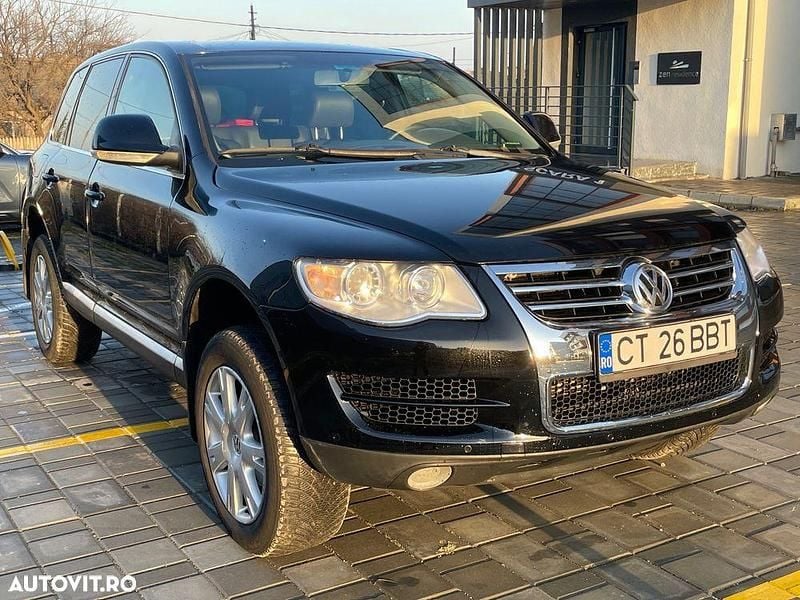 Culoarenegru Utilizat 2007 VW Touareg R SUV | 4.800 EUR (Preț bun) - Imagine 1/4