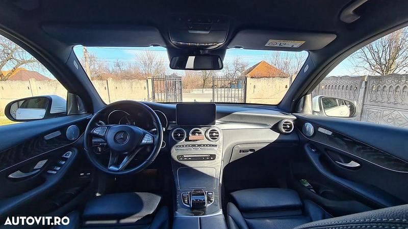 Second-hand Mercedes GLC350 320 CP (235 kW) 2017 Culoarealb SUV