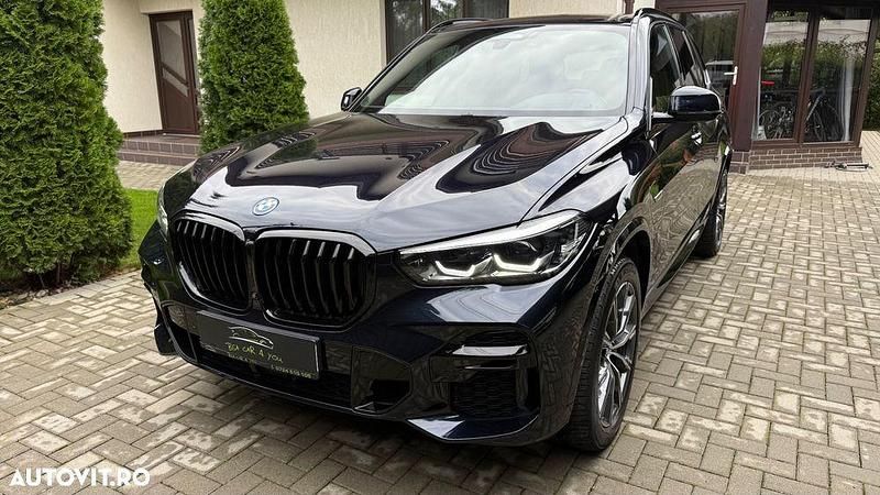 Culoarenegru Utilizat 2022 BMW X5 Comfort Edition SUV | 52.900 EUR (Preț OK) - Imagine 1/4