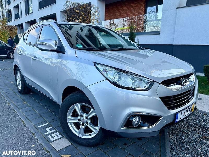 Second-hand Hyundai ix35 Premium 184 CP (135 kW) 2012 Culoareargint SUV