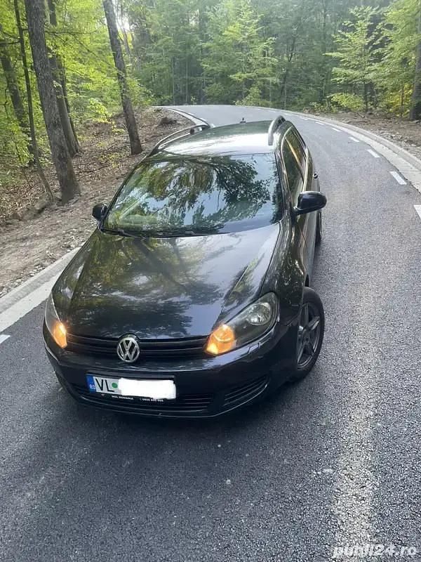 Utilizat 2011 VW Golf VI Berlinǎ | 3.550 EUR (Preț bun) - Imagine 1/4