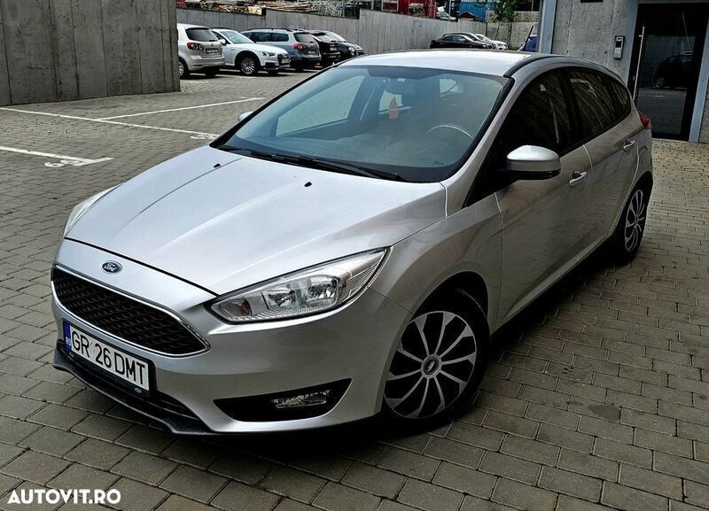 Argint Utilizat 2017 Ford Focus Trend Hatchback | 5.900 EUR (Preț bun) - Imagine 1/4