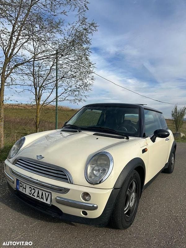 Culoarealb Utilizat 2004 Mini Cooper Coupé Coupe | 2.750 EUR (Preț OK) - Imagine 1/4