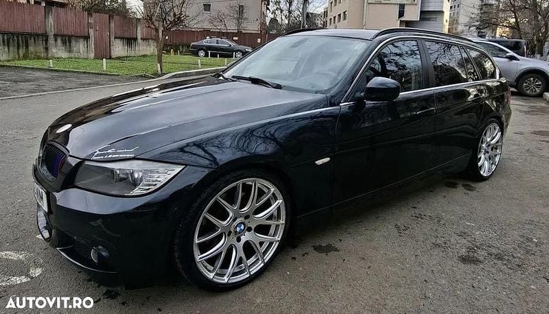 Culoarenegru Second-hand 2011 BMW 320 Sport Line Break | 5.250 EUR (Preț OK) - Imagine 1/4