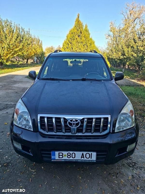 Culoarenegru Utilizat 2007 Toyota Land Cruiser Executive Berlinǎ | 12.000 EUR (Preț OK) - Imagine 1/4