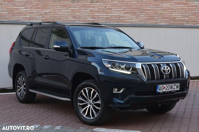 Verde Utilizat 2019 Toyota Land Cruiser Executive SUV | 44.850 EUR (Scump) - Imagine 1/4