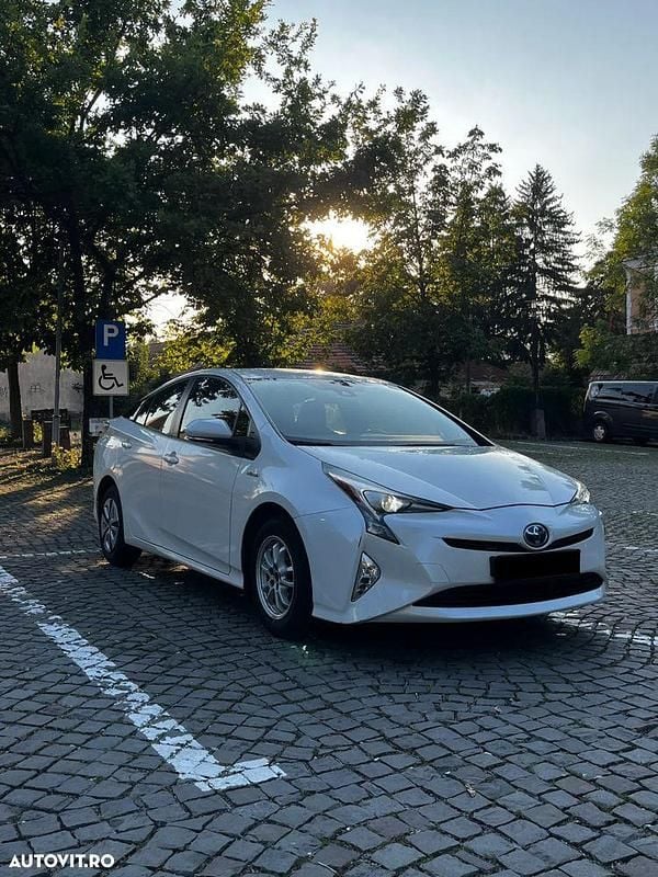 Culoarealb Utilizat 2018 Toyota Prius Berlinǎ | 15.300 EUR (Preț OK) - Imagine 1/4