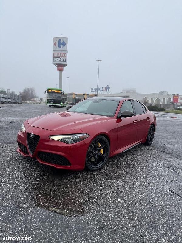 Culoarerosu Utilizat 2020 Alfa Romeo Giulia Ti Berlinǎ | 26.400 EUR (Preț OK) - Imagine 1/4