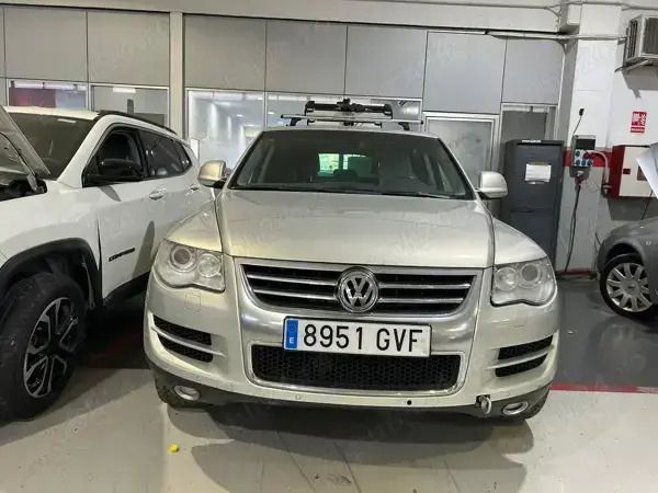 Utilizat 2010 VW Touareg SUV | 7.850 EUR - Imagine 1/4