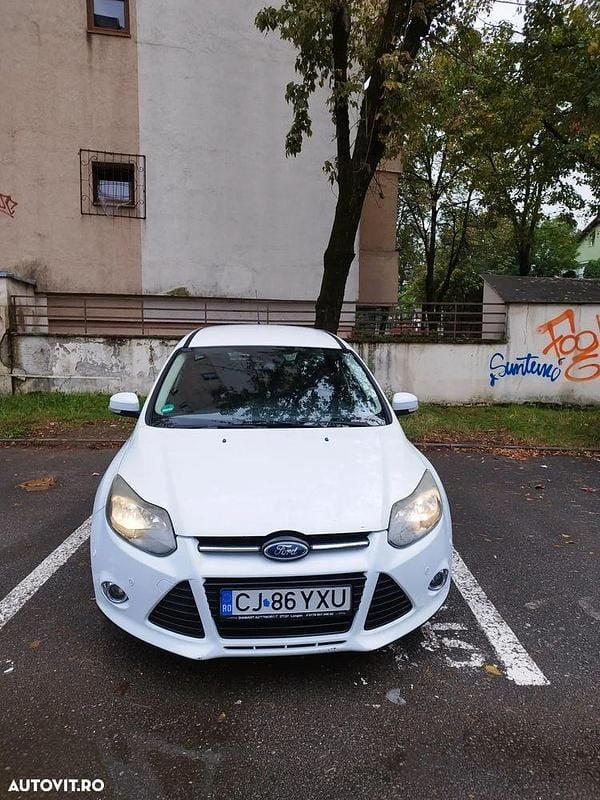 Culoarealb Utilizat 2011 Ford Focus Titanium Break | 4.000 EUR (Preț OK) - Imagine 1/4