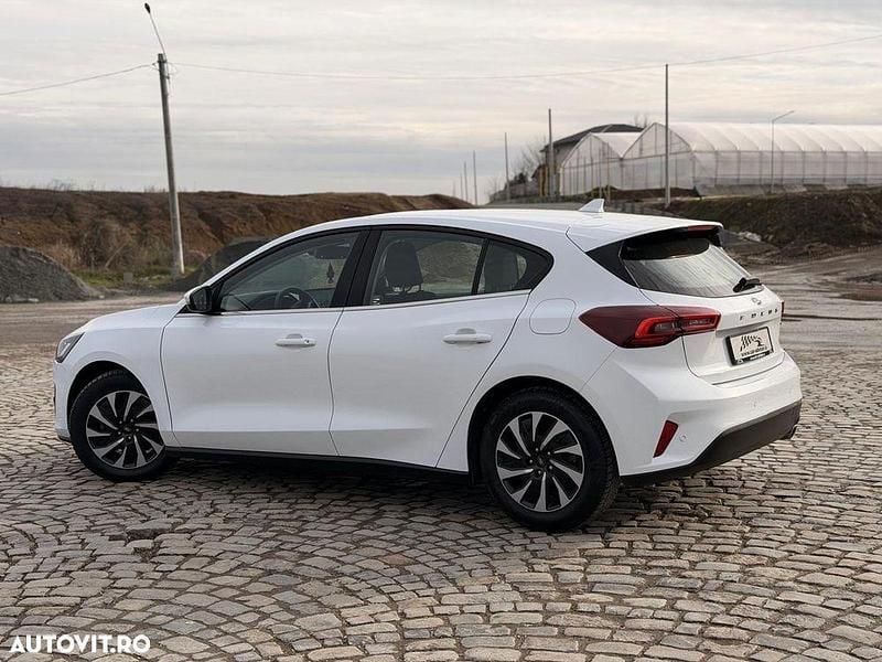 Second-hand Ford Focus Titanium X 125 CP (91 kW) 2023 Culoarealb Hatchback