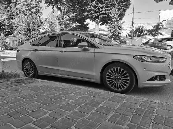 Second-hand Ford Mondeo 180 CP (132 kW) 2015 Gri Hatchback