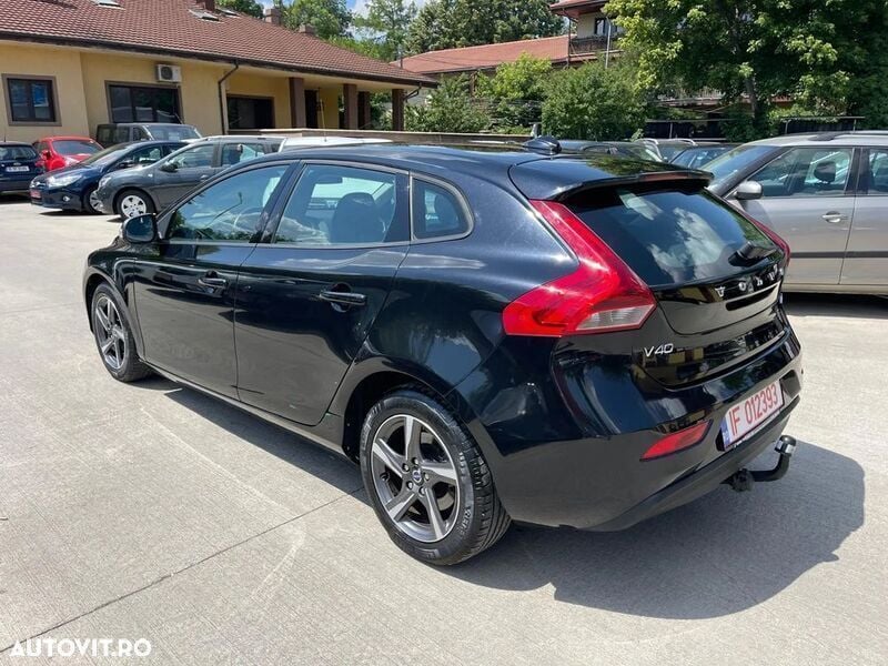 Second-hand Volvo V40 115 CP (84 kW) 2013 Negru Break
