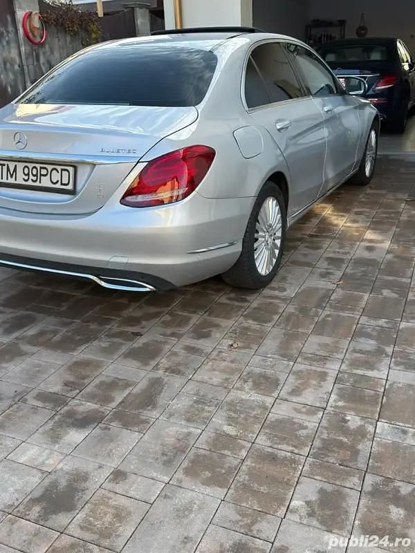 Second-hand Mercedes A220 204 CP (150 kW) 2015 Berlinǎ