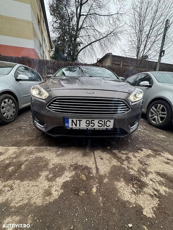 Second-hand Ford Focus 150 CP (110 kW) 2016 Culoaregri Hatchback