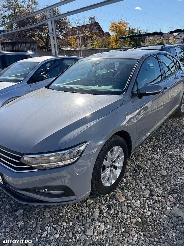 Culoaregri Utilizat 2022 VW Passat Comfortline Berlinǎ | 18.755 EUR (Preț bun) - Imagine 1/2