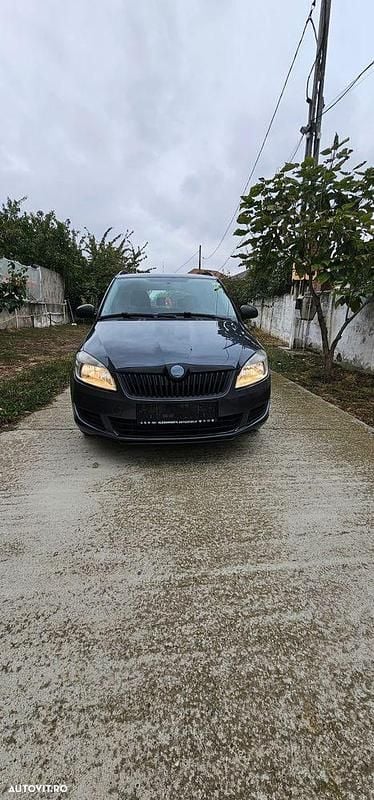 Culoaregri Utilizat 2011 Skoda Fabia Ambiente Break | 2.400 EUR (Preț bun) - Imagine 1/4
