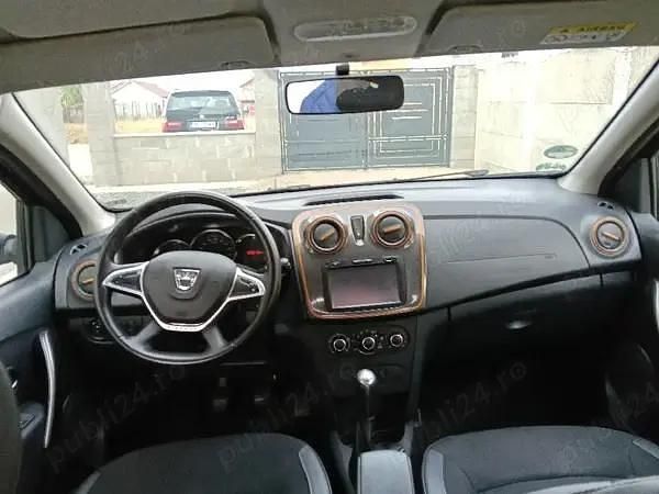 Second-hand Dacia Sandero Stepway 90 CP (66 kW) 2018 Gri Hatchback
