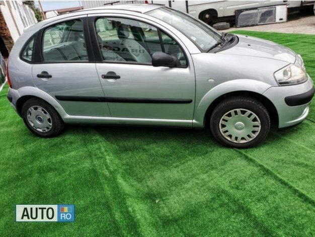 Argintiu Utilizat 2004 Citroën C3 Hatchback | 1.999 EUR - Imagine 1/4