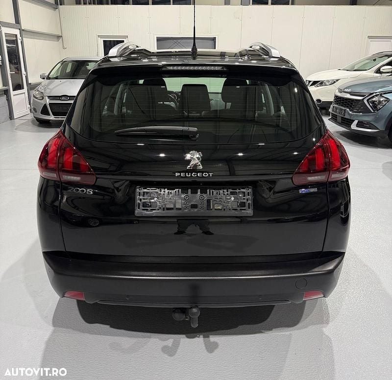 Second-hand Peugeot 2008 Allure 83 CP (61 kW) 2017 Culoarenegru SUV