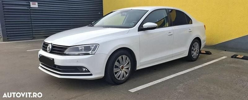 Culoarealb Utilizat 2014 VW Jetta Comfortline Berlinǎ | 6.340 EUR (Preț bun) - Imagine 1/4