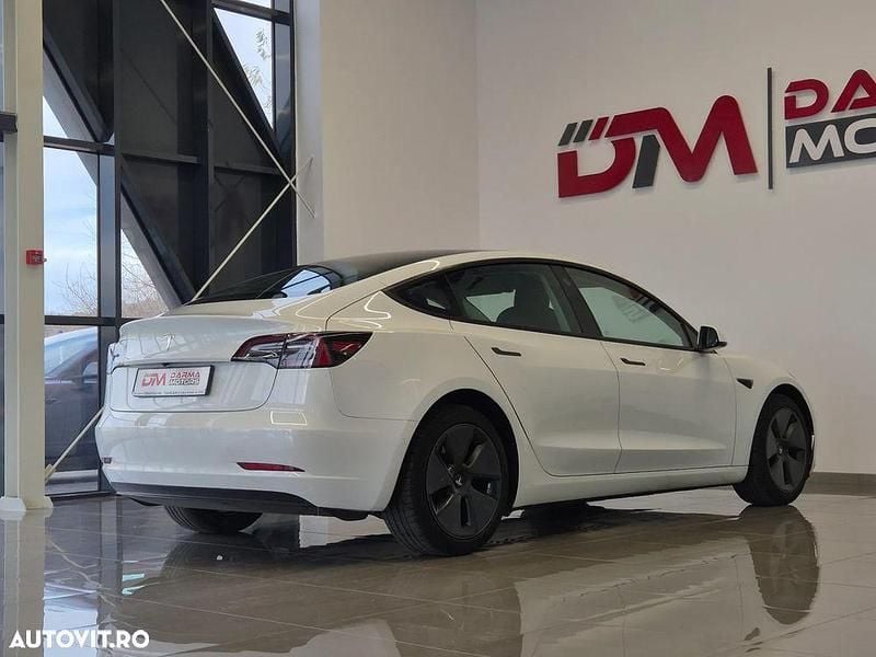 Second-hand Tesla Model 3 Standard Range Plus 239 kW (325 CP) 2021 Culoarealb Berlinǎ